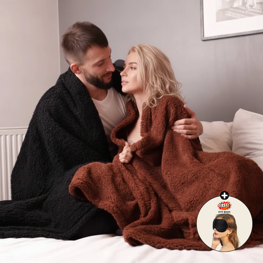 CozyNoir Home - Love Blanket